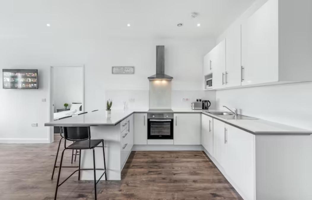 Airy 2Br Flat Delta London Dp332 Appartamento Croydon Esterno foto