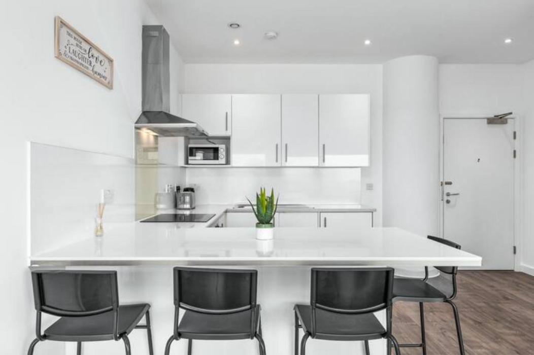Airy 2Br Flat Delta London Dp332 Appartamento Croydon Esterno foto