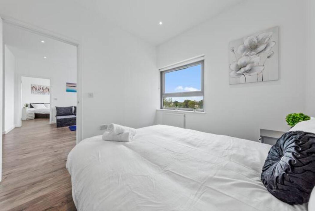 Airy 2Br Flat Delta London Dp332 Appartamento Croydon Esterno foto